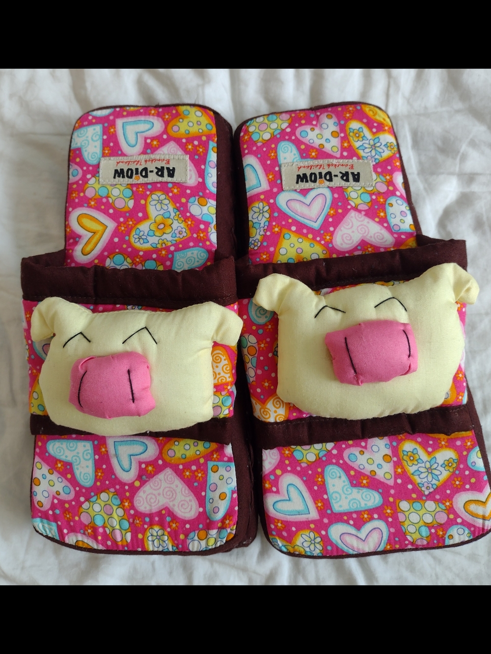 Heart Print Plush Pig Novelty Slide Sandals - Pink & Yellow (Sz 8/9) NWOT